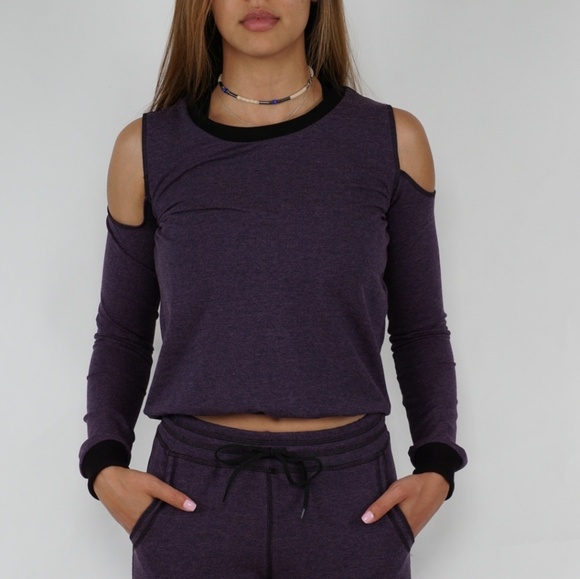 Yelete Tops - Cut off shoulder super soft blouse